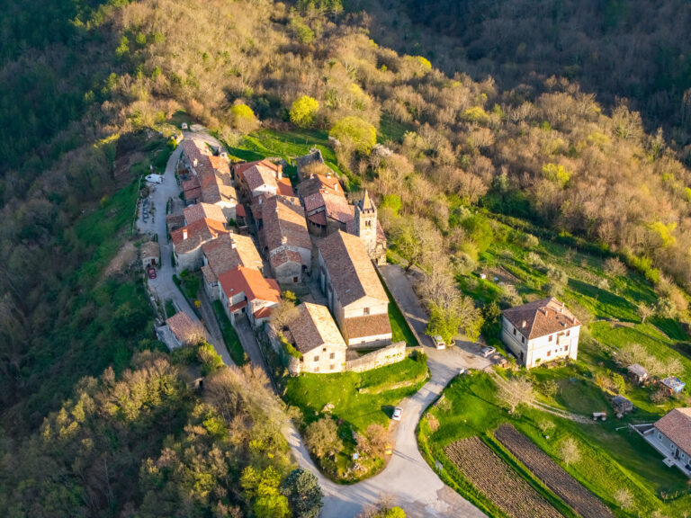 Hum in Croatia - smallest town in the world